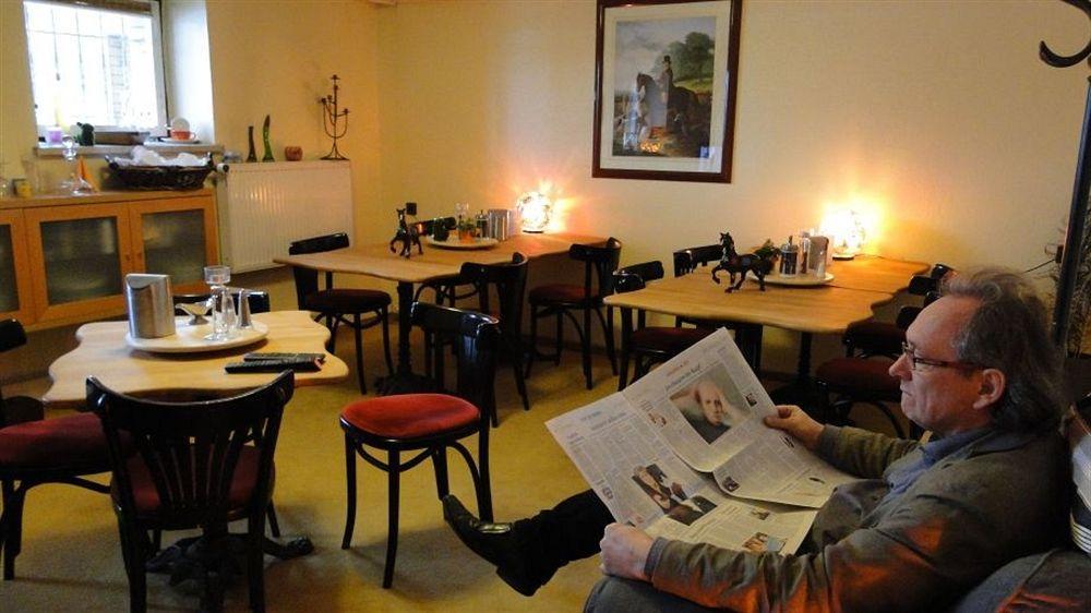 Hotel Dallgow エクステリア 写真
