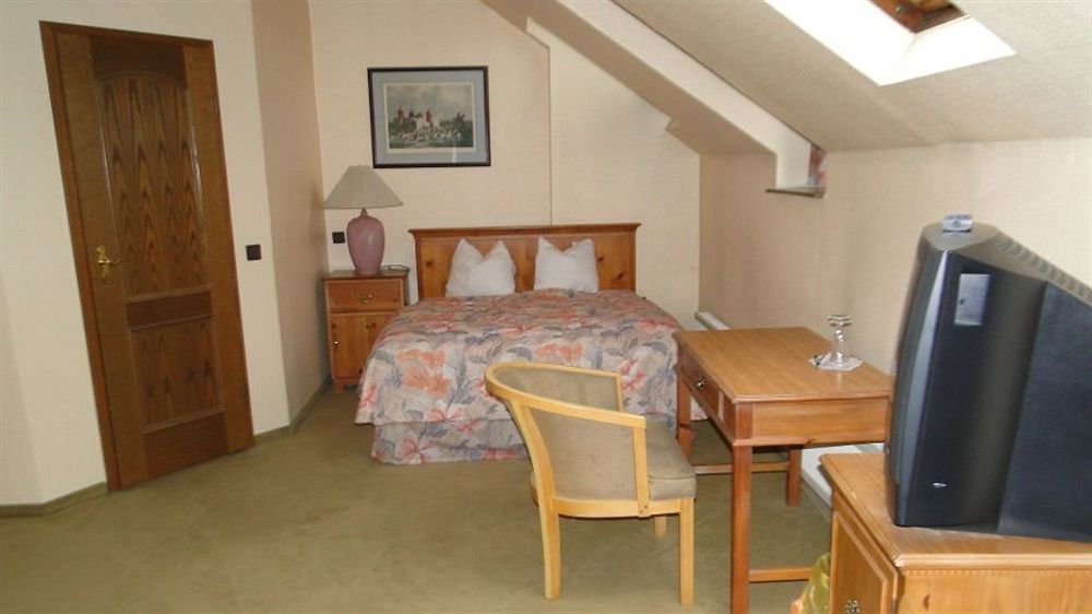 Hotel Dallgow エクステリア 写真