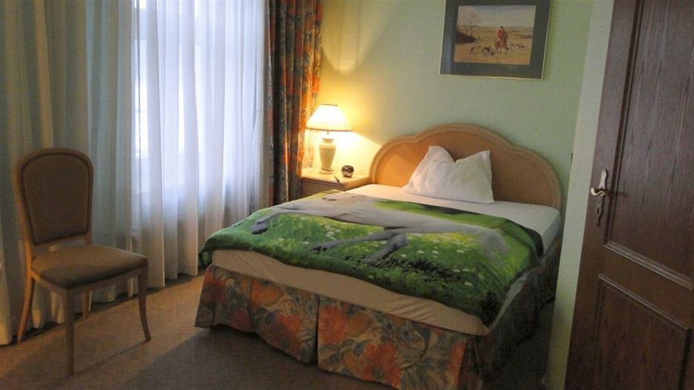 Hotel Dallgow エクステリア 写真