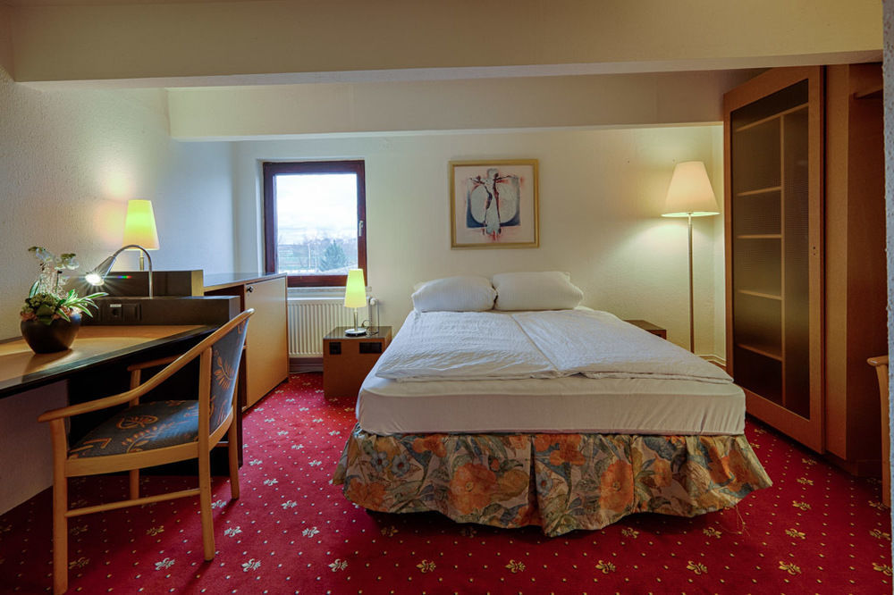 Hotel Dallgow エクステリア 写真