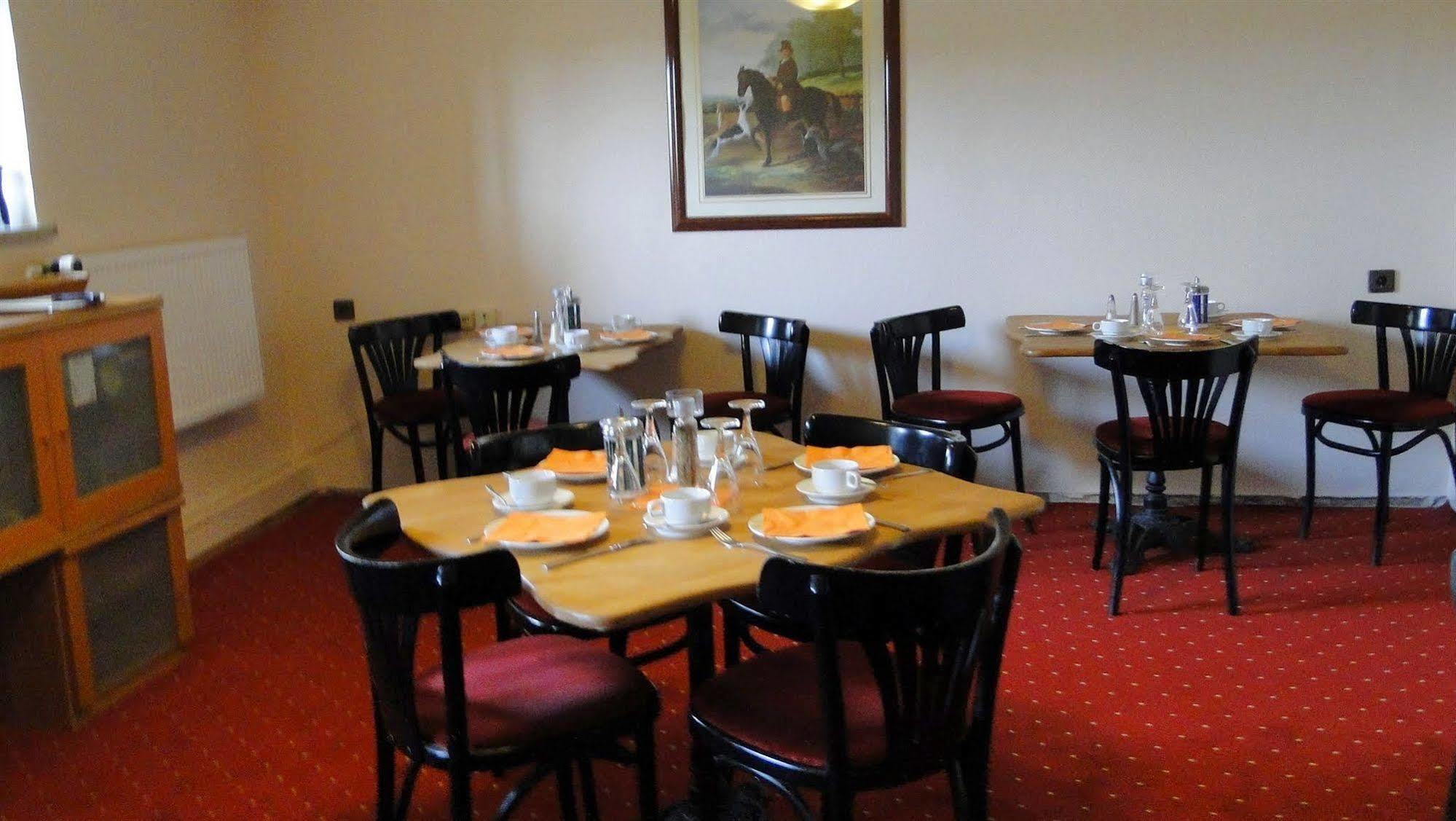 Hotel Dallgow エクステリア 写真